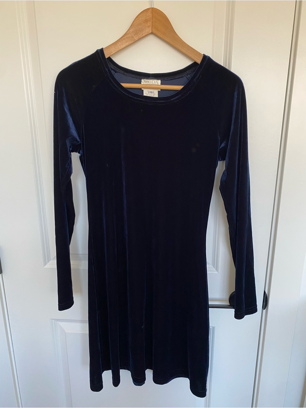 Moda Intl Vintage 90s Navy Velvet Long Sleeve Dress